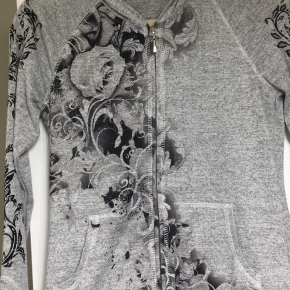 Rose detailed zip up - Picture 2 of 3